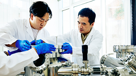 原子尺度物性与器件实验室